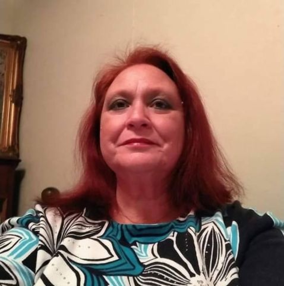 Meet your Posher, Rena